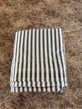 Chaps black & cream striped queen size sheet set